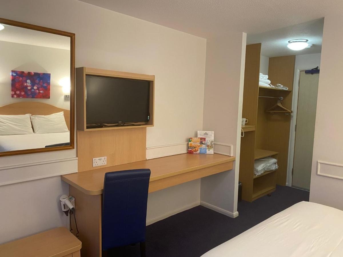Days Inn Michaelwood M5 Falfield Exterior foto